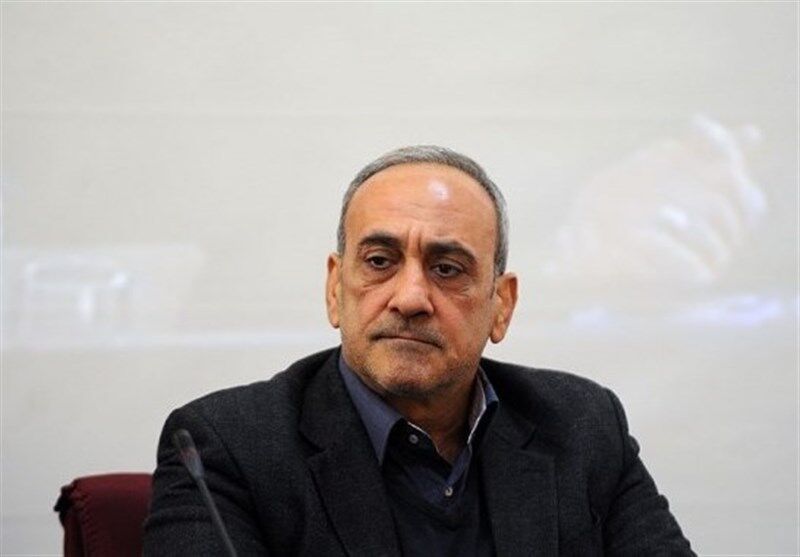 اصرار عجیب مدیر پرسپولیسی لیگ برتر برای کسر امتیاز از استقلال