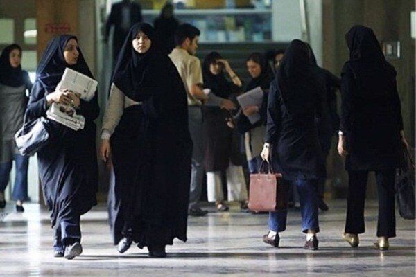 دبیری: به دنبال سخت‌گیری حجاب در کف جامعه نیستیم