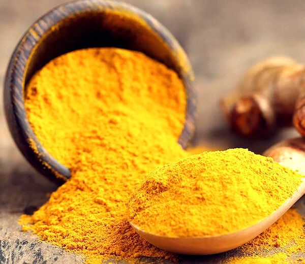 تاثیر زردچوبه روی داشتن پوستی شفاف و جوان