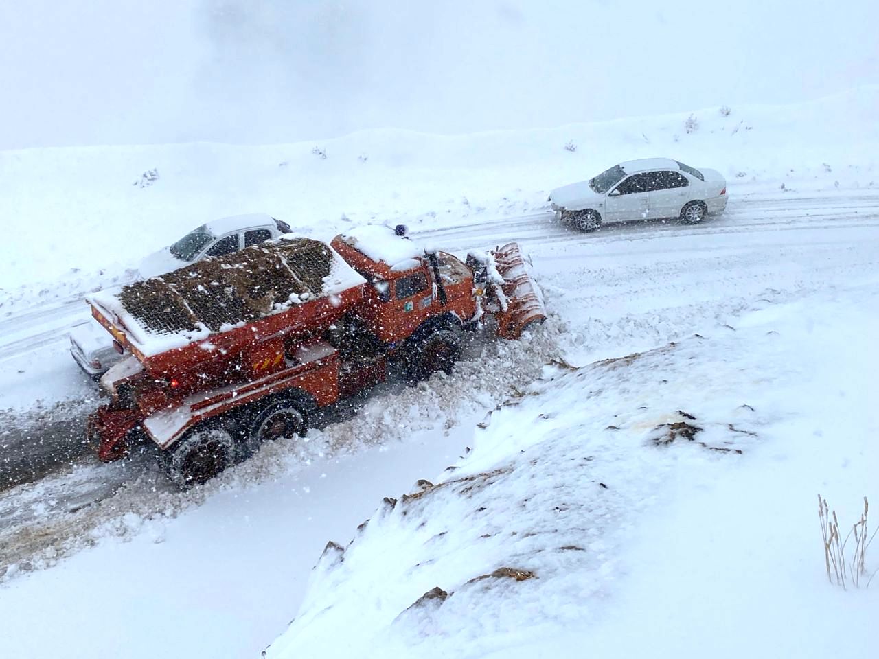 ترافیک سنگین در محورهای ورودی تهران