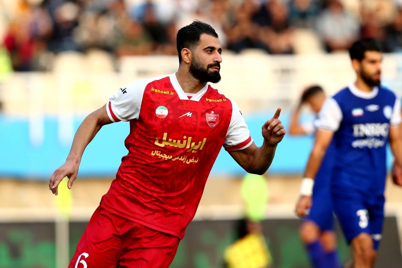 اتفاق ناگوار برای کنعانی زادگان؛ مدافع ملی پوش پرسپولیس سه هفته از میادین دور می شود