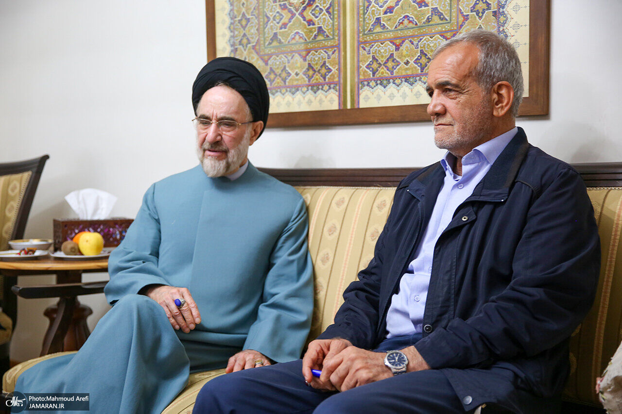  ماجرای شایعه جنجالی و عجیب درباره محمد خاتمی و پزشکیان چه بود؟
