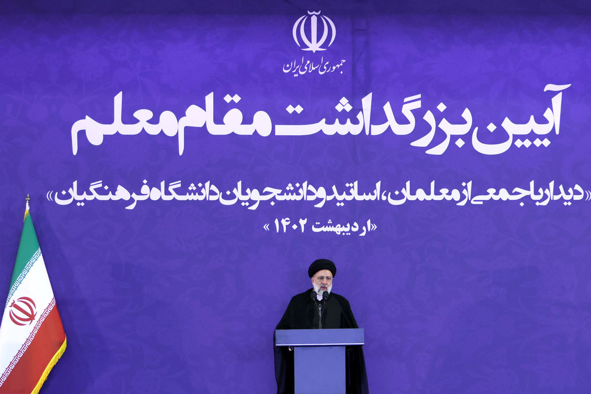 دستور فوری رئیسی برای اصلاح آیین نامه رتبه بندی معلمان
