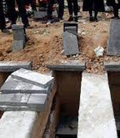 دعوت بی‌شرمانه از زنان لخت برای رقص در مراسم ختم!