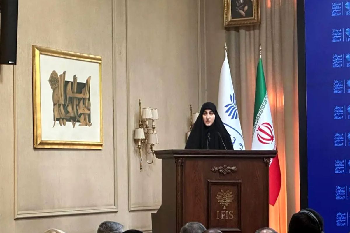 زینب سلیمانی: حاج قاسم مقاومت و دیپلماسی را به‌صورت هم‌زمان به‌کار می‌گرفت