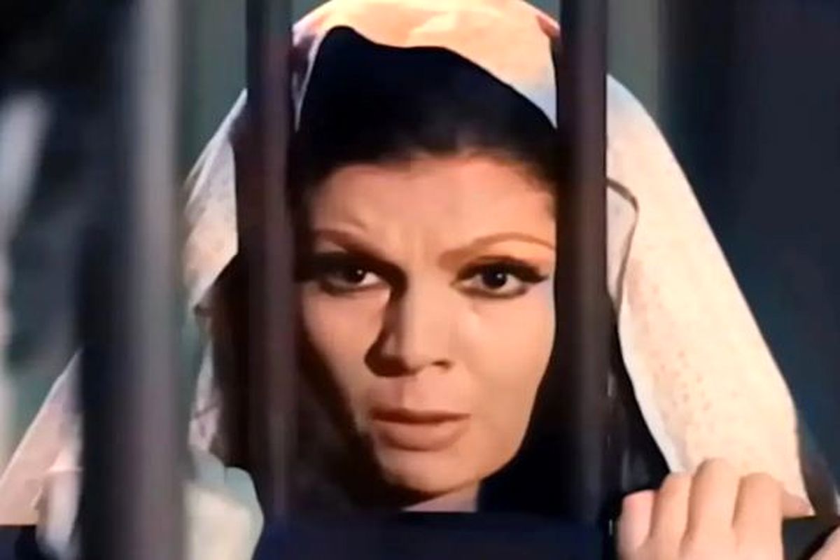 چهره «فروزان» در ۳۵ سالگی هنگام بازی در فیلم دشنه