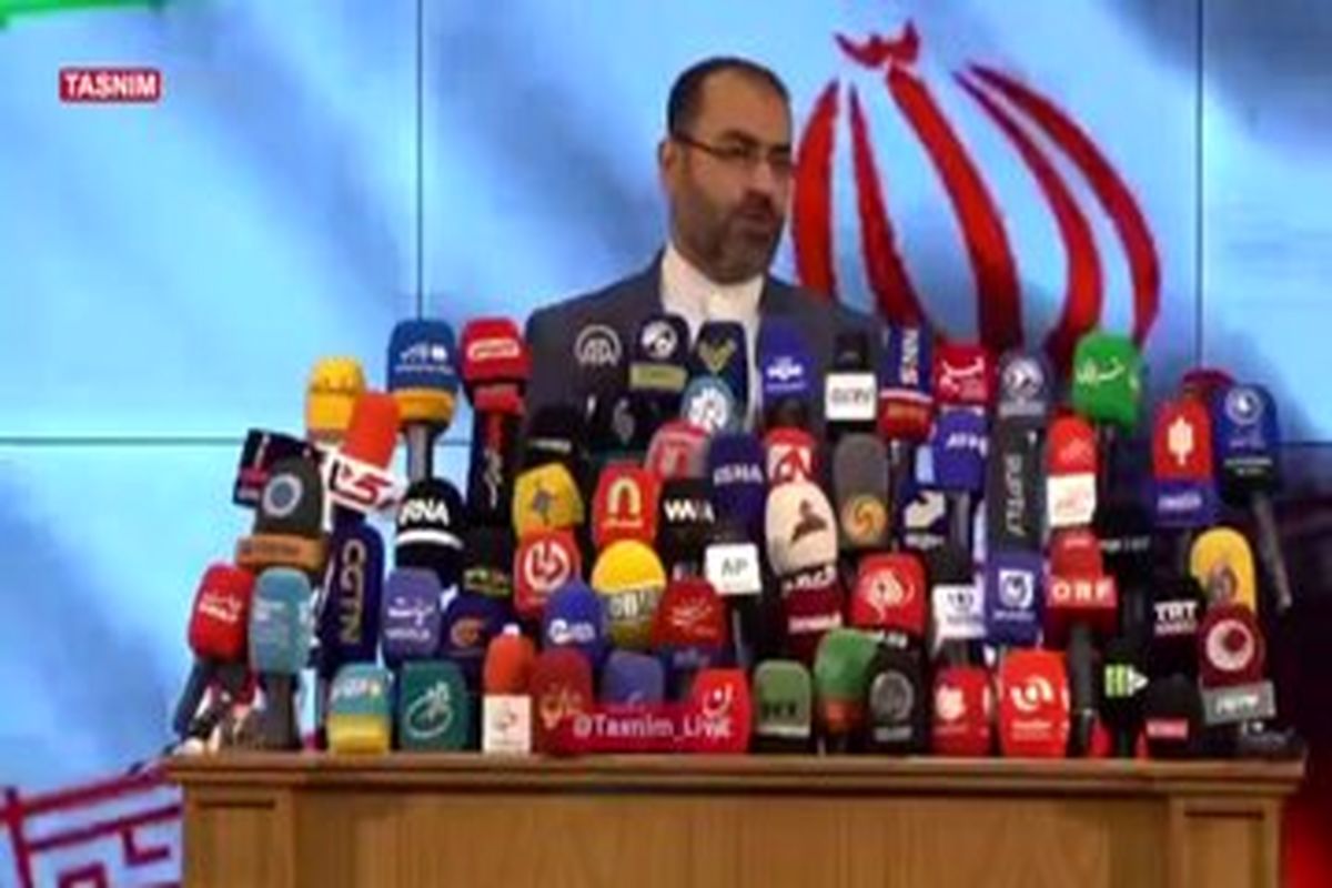 شعرخوانی آقای نامزد ریاست جمهوری بعد از ثبت نام در انتخابات