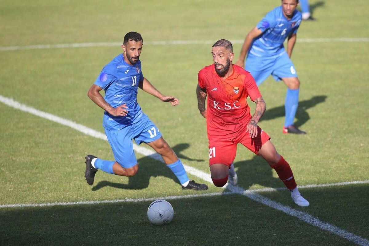 فوتبالیست معروف ممنوع‌الخروج شد