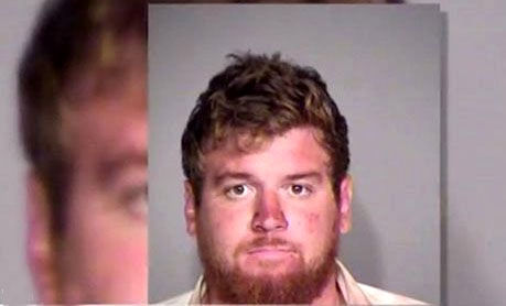 شوهر بی‌غیرت زنش را به دوستانش سپرد+ عکس