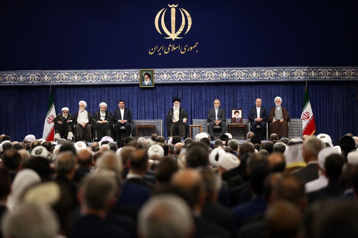  فقط این رئیس جمهور سابق کشورمان  در مراسم تنفیذ پزشکیان حضور یافت

