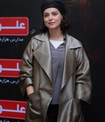 عکس جذاب آذرِ سریال «شهرزاد» در آتشگاه زرتشتیان
