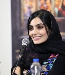 صحرا اسداللهی با آرایش کم بالاخره چهره اش مشخص شد/ عکس